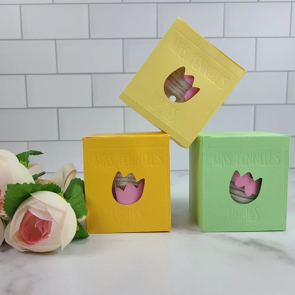 Upsie Cup with organic cotton pads